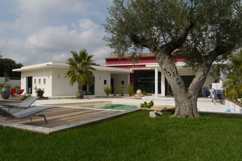 Villa contemporaine avec piscine